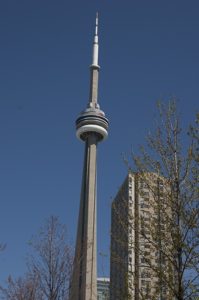 Toronto przewodnik atrakcje zwiedzanie CN Tower